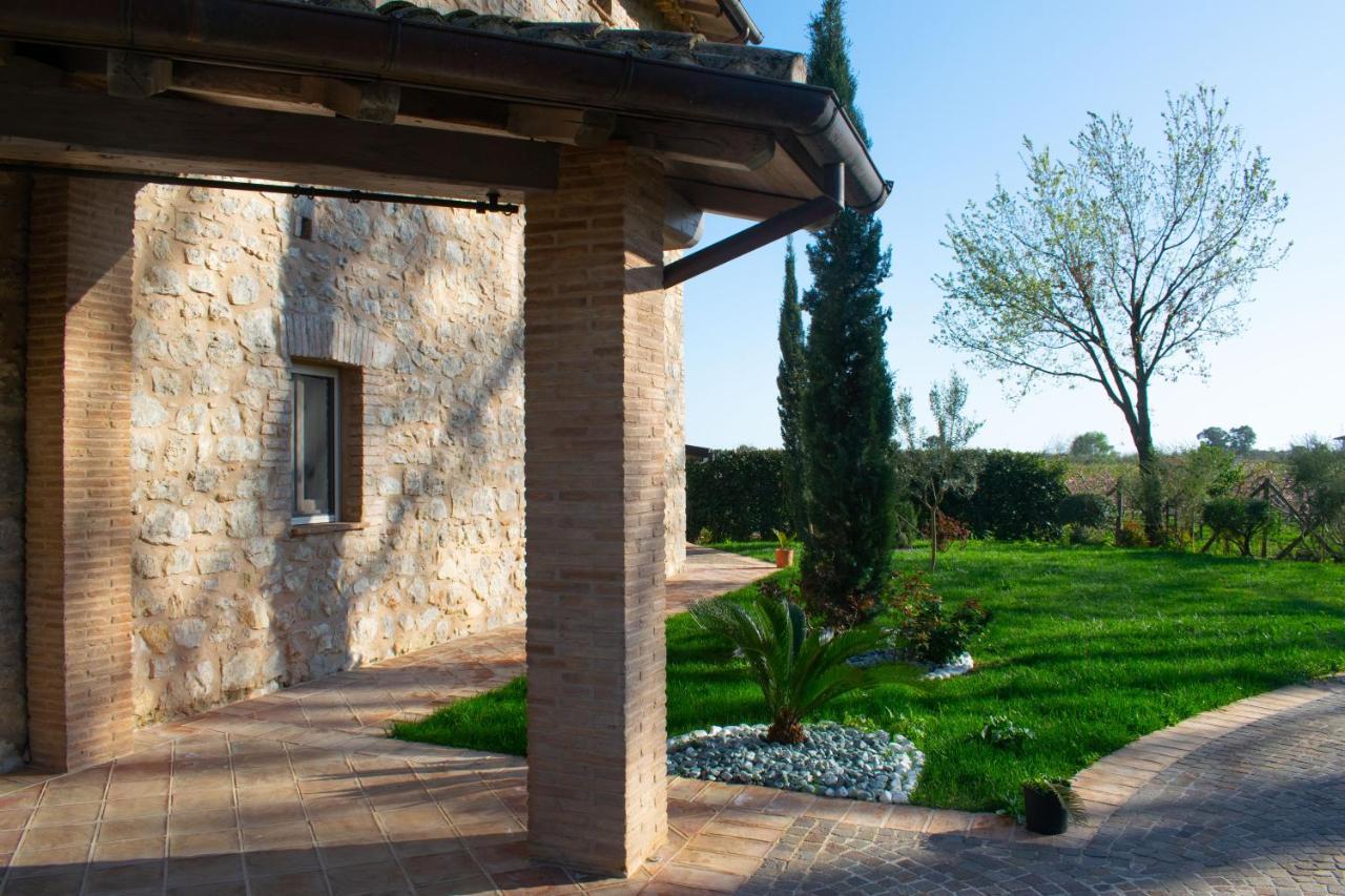 Camera Iris - B&B Antico Casale Monte San Biagio Eksteriør billede