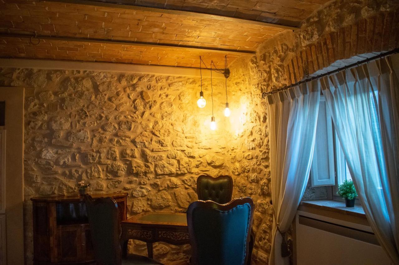 Camera Iris - B&B Antico Casale Monte San Biagio Eksteriør billede